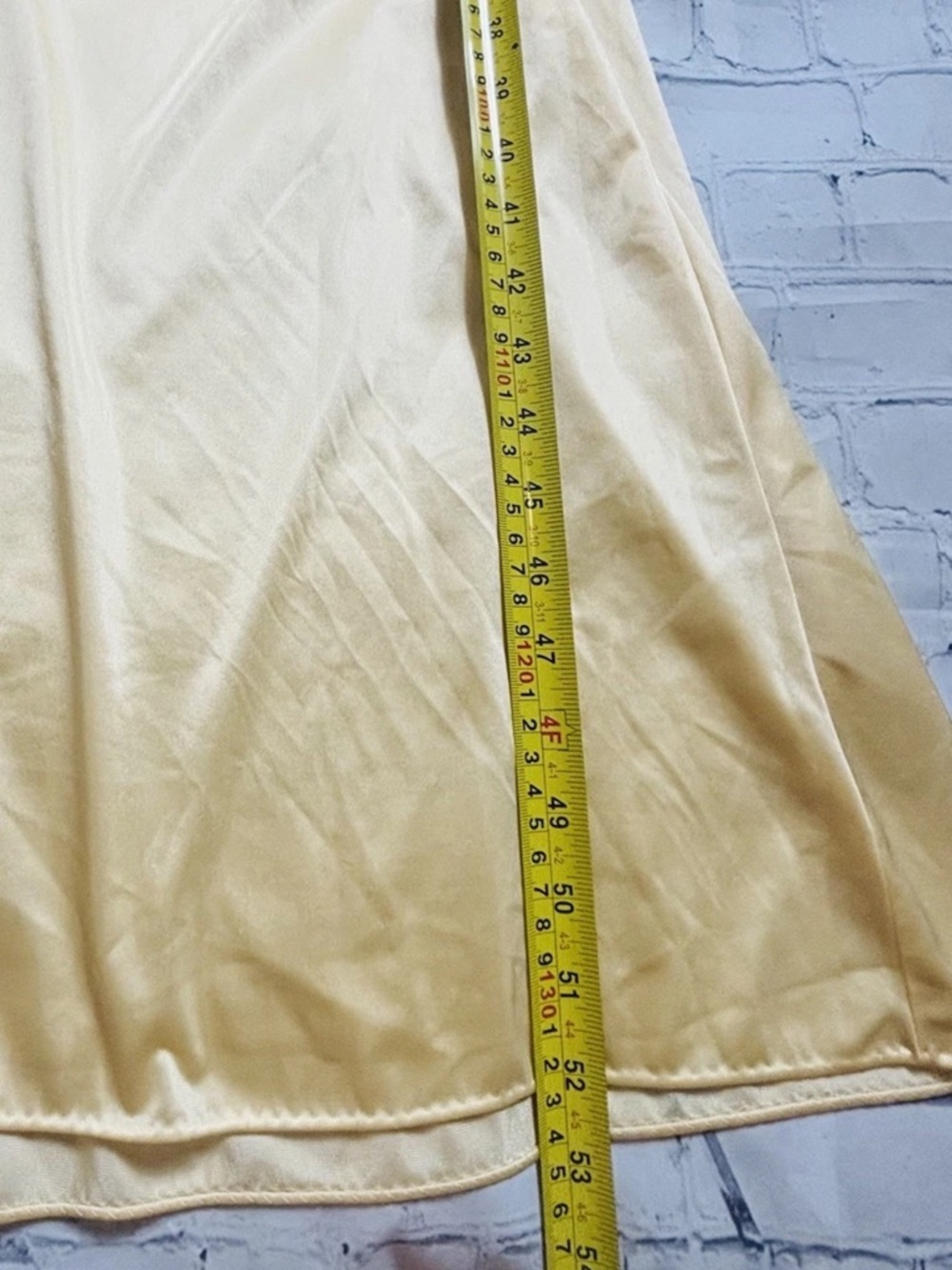 VIntage 60-70's Vanity Fair Womens Yellow Nylon Maxi Nightgown Lace Trim Size 34 - Picture 7 of 10